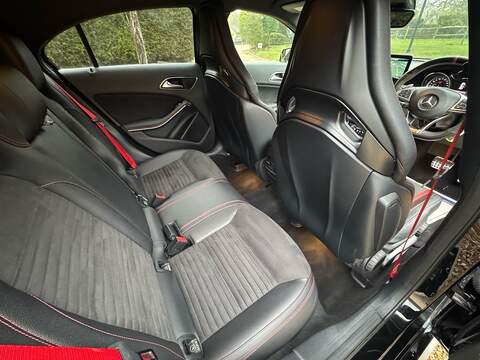 Mercedes-Benz A Class 2.0 A45 AMG Hatchback 5dr Petrol SpdS DCT 4MATIC Euro 6 (s/s) (381 ps) - U10003824