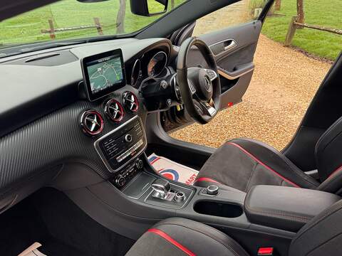 Mercedes-Benz A Class 2.0 A45 AMG Hatchback 5dr Petrol SpdS DCT 4MATIC Euro 6 (s/s) (381 ps) - U10003824