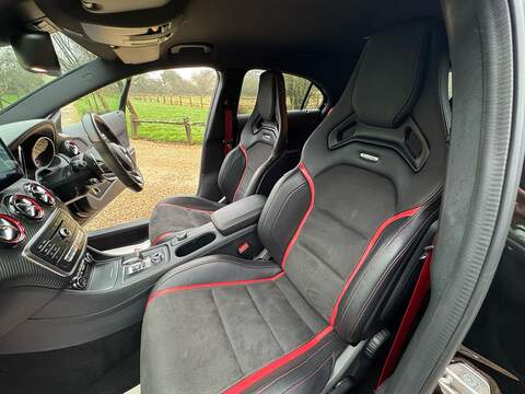 Mercedes-Benz A Class 2.0 A45 AMG Hatchback 5dr Petrol SpdS DCT 4MATIC Euro 6 (s/s) (381 ps) - U10003824