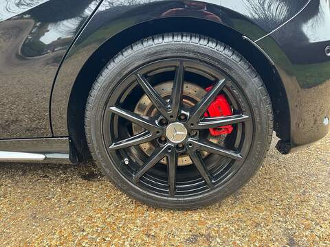 Mercedes-Benz A Class 2.0 A45 AMG Hatchback 5dr Petrol SpdS DCT 4MATIC Euro 6 (s/s) (381 ps) - U10003824