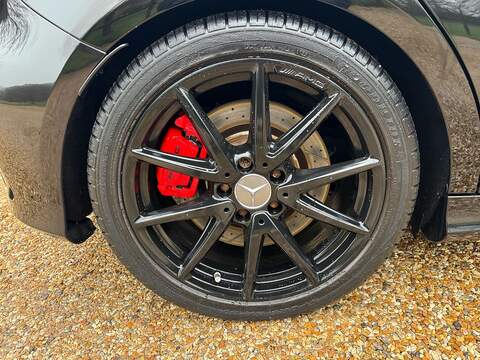 Mercedes-Benz A Class 2.0 A45 AMG Hatchback 5dr Petrol SpdS DCT 4MATIC Euro 6 (s/s) (381 ps) - U10003824