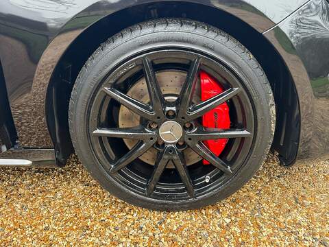 Mercedes-Benz A Class 2.0 A45 AMG Hatchback 5dr Petrol SpdS DCT 4MATIC Euro 6 (s/s) (381 ps) - U10003824