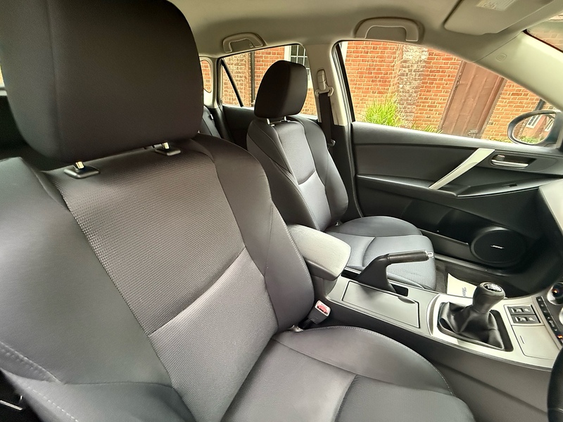 Mazda Mazda3 2.0 Sport Hatchback 5dr Petrol Manual Euro 5 (s/s) (151 ps) - U10003825