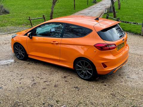 Ford Fiesta 1.5T EcoBoost ST Performance Edition Hatchback 3dr Petrol Manual Euro 6 (s/s) (200 ps) - U10003826