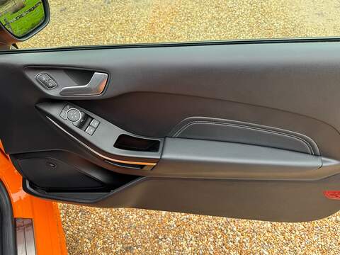 Ford Fiesta 1.5T EcoBoost ST Performance Edition Hatchback 3dr Petrol Manual Euro 6 (s/s) (200 ps) - U10003826