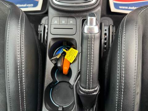 Ford Fiesta 1.5T EcoBoost ST Performance Edition Hatchback 3dr Petrol Manual Euro 6 (s/s) (200 ps) - U10003826