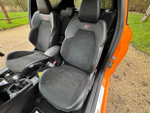 Ford Fiesta 1.5T EcoBoost ST Performance Edition Hatchback 3dr Petrol Manual Euro 6 (s/s) (200 ps) - U10003826