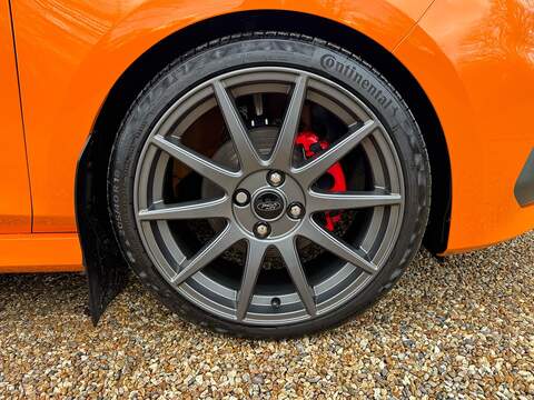 Ford Fiesta 1.5T EcoBoost ST Performance Edition Hatchback 3dr Petrol Manual Euro 6 (s/s) (200 ps) - U10003826