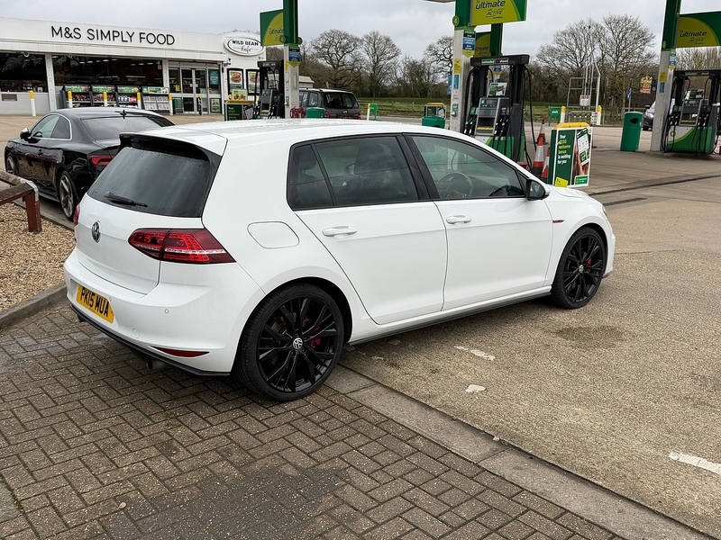 Volkswagen Golf 2.0 TSI BlueMotion Tech GTI Performance Hatchback 5dr Petrol Manual Euro 6 (s/s) (230 ps) - U10003828