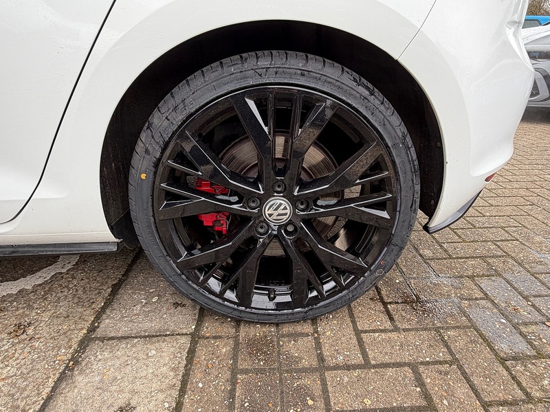 Volkswagen Golf 2.0 TSI BlueMotion Tech GTI Performance Hatchback 5dr Petrol Manual Euro 6 (s/s) (230 ps) - U10003828
