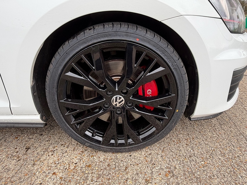 Volkswagen Golf 2.0 TSI BlueMotion Tech GTI Performance Hatchback 5dr Petrol Manual Euro 6 (s/s) (230 ps) - U10003828