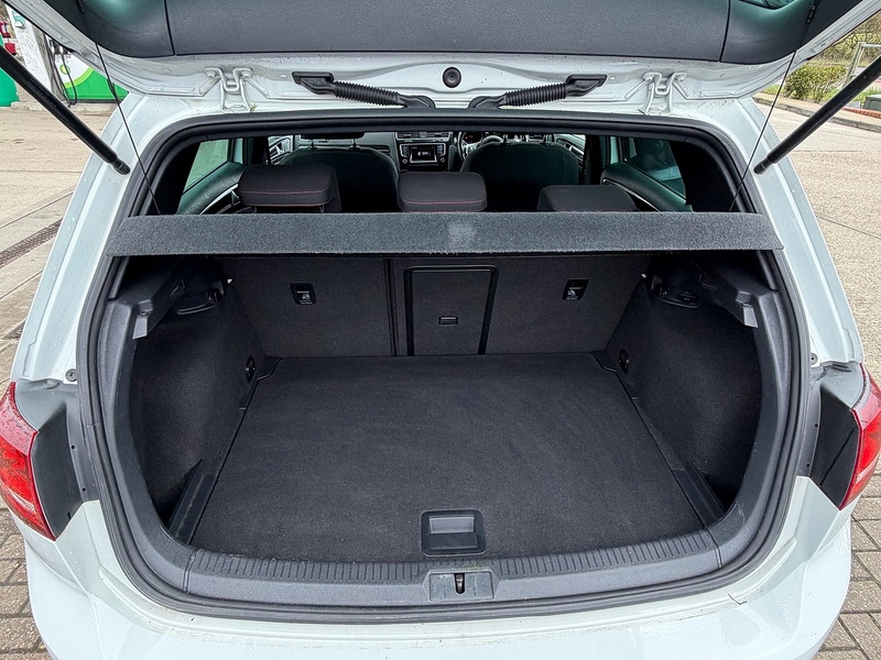 Volkswagen Golf 2.0 TSI BlueMotion Tech GTI Performance Hatchback 5dr Petrol Manual Euro 6 (s/s) (230 ps) - U10003828