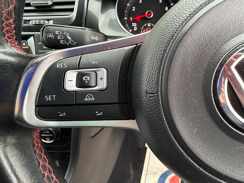 Volkswagen Golf 2.0 TSI BlueMotion Tech GTI Performance Hatchback 5dr Petrol Manual Euro 6 (s/s) (230 ps) - U10003828