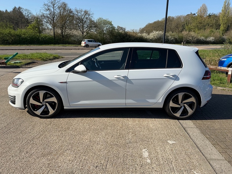 Volkswagen Golf 2.0 TSI BlueMotion Tech GTI Performance Hatchback 5dr Petrol Manual Euro 6 (s/s) (230 ps) - U10003828