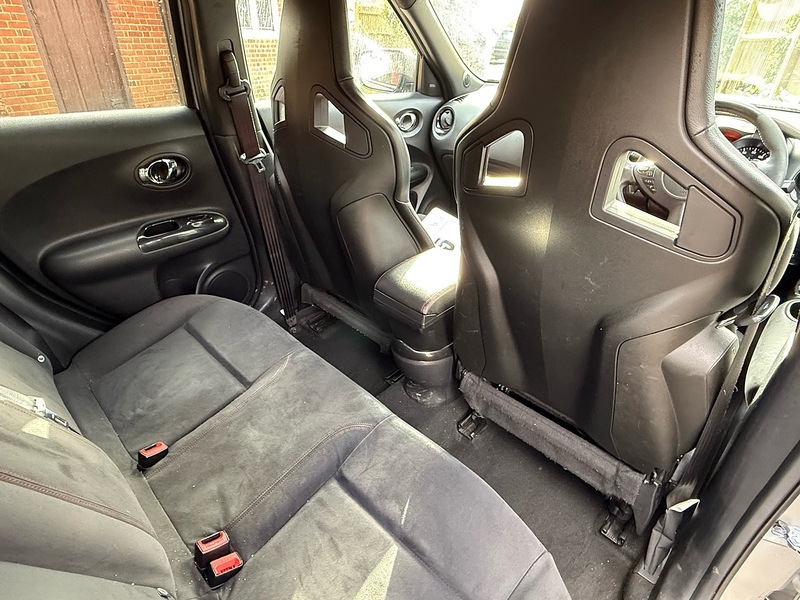 Nissan Juke 1.6 DIG-T Nismo RS SUV 5dr Petrol XTRON 4WD Euro 5 (214 ps) - U10003830