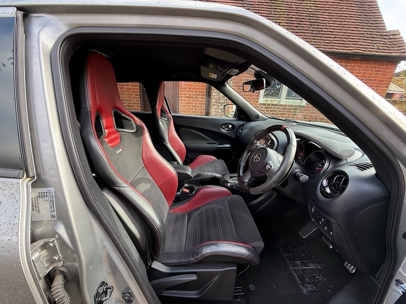 Nissan Juke 1.6 DIG-T Nismo RS SUV 5dr Petrol XTRON 4WD Euro 5 (214 ps) - U10003830