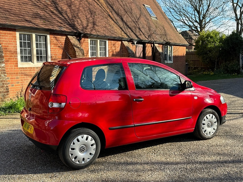 Volkswagen Fox 1.2 6V Urban Fox Hatchback 3dr Petrol Manual Euro 5 (60 ps) - U10003832