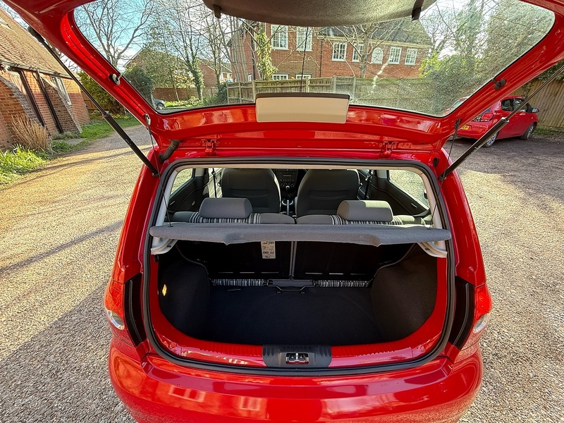 Volkswagen Fox 1.2 6V Urban Fox Hatchback 3dr Petrol Manual Euro 5 (60 ps) - U10003832