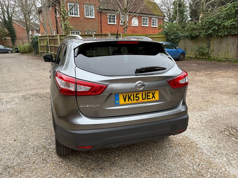 Nissan Qashqai 1.6 dCi Tekna SUV 5dr Diesel Manual 2WD Euro 5 (s/s) (130 ps) - U10003834