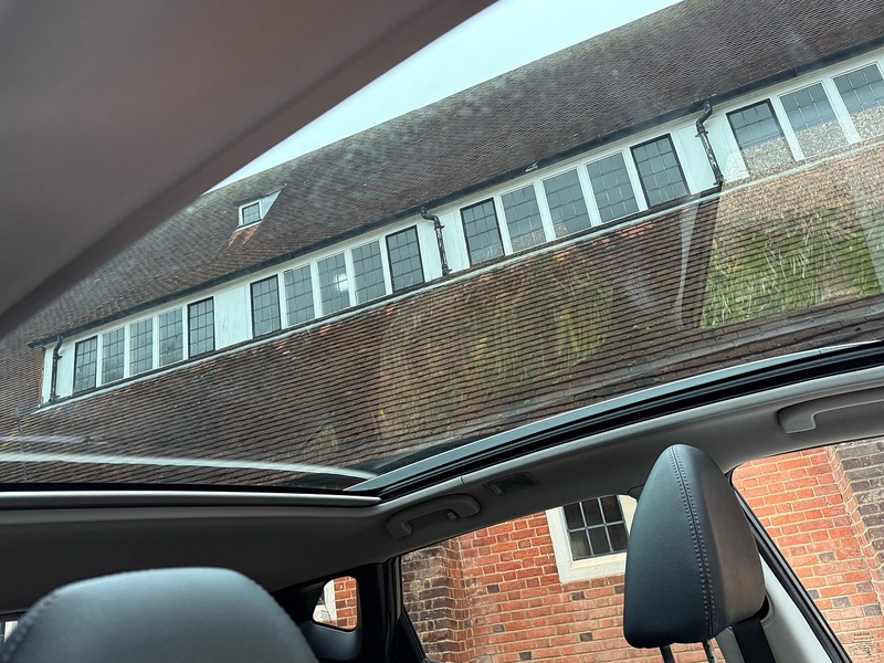 Nissan Qashqai 1.6 dCi Tekna SUV 5dr Diesel Manual 2WD Euro 5 (s/s) (130 ps) - U10003834