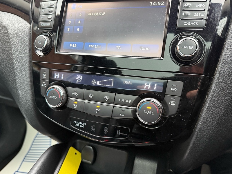 Nissan Qashqai 1.6 dCi Tekna SUV 5dr Diesel Manual 2WD Euro 5 (s/s) (130 ps) - U10003834