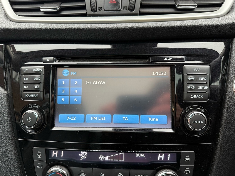 Nissan Qashqai 1.6 dCi Tekna SUV 5dr Diesel Manual 2WD Euro 5 (s/s) (130 ps) - U10003834