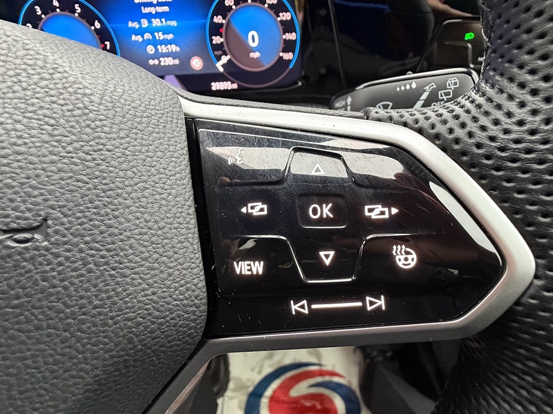 Volkswagen Golf 1.5 TSI R-Line Hatchback 5dr Petrol Manual Euro 6 (s/s) (150 ps) - U10003838