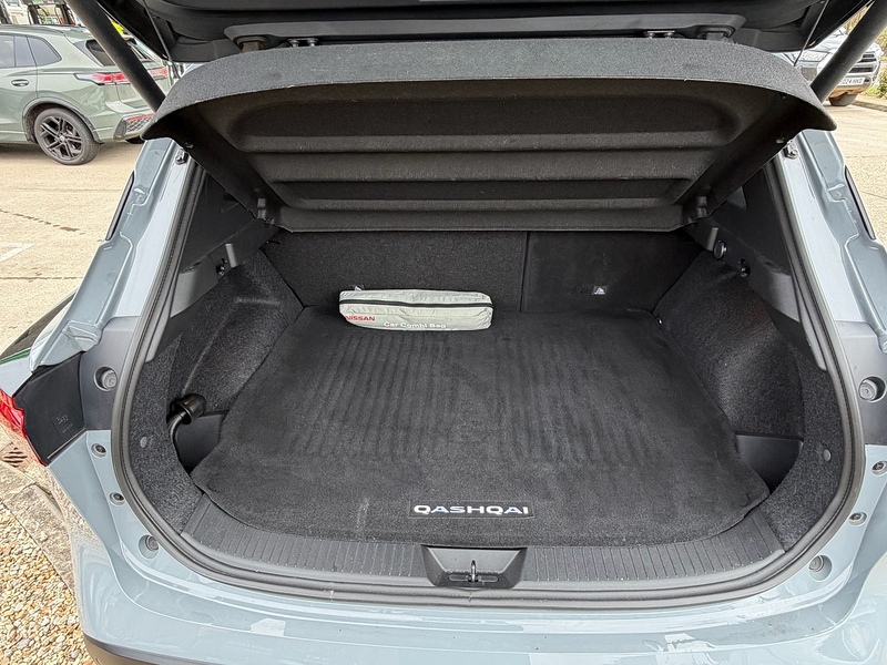 Nissan Qashqai 1.3 DIG-T MHEV Tekna+ SUV 5dr Petrol Hybrid XTRON Euro 6 (s/s) (158 ps) - U10003843