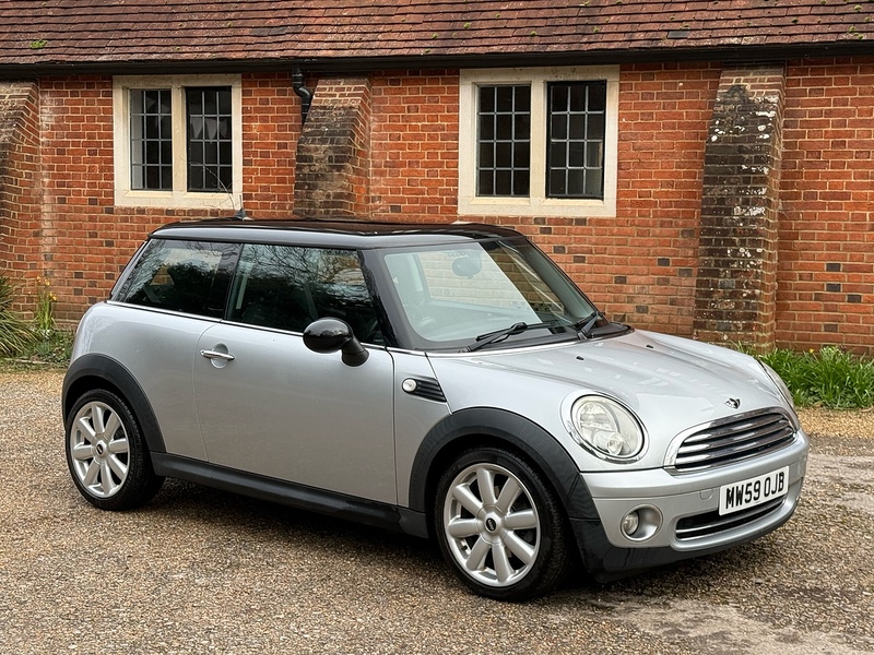 MINI Hatch 1.6 Cooper Hatchback 3dr Petrol Manual Euro 4 (120 ps) - U10003844
