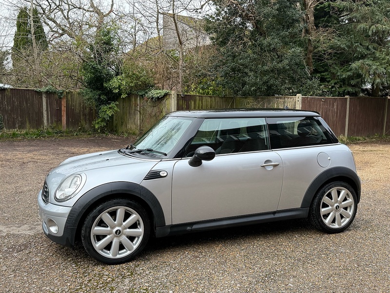 MINI Hatch 1.6 Cooper Hatchback 3dr Petrol Manual Euro 4 (120 ps) - U10003844
