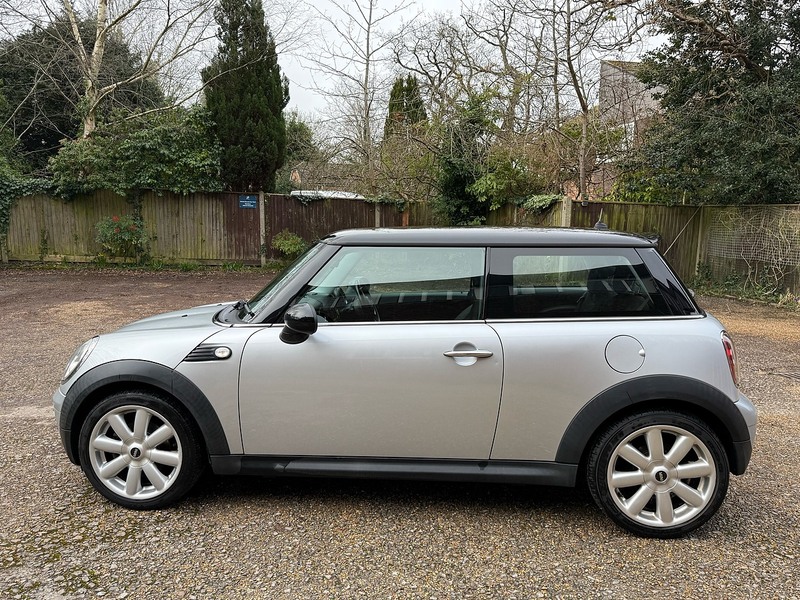MINI Hatch 1.6 Cooper Hatchback 3dr Petrol Manual Euro 4 (120 ps) - U10003844