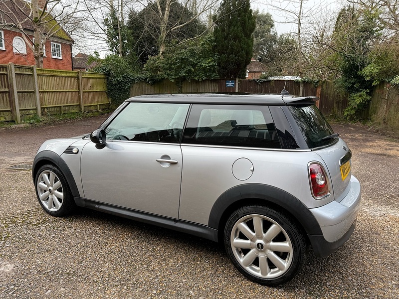 MINI Hatch 1.6 Cooper Hatchback 3dr Petrol Manual Euro 4 (120 ps) - U10003844