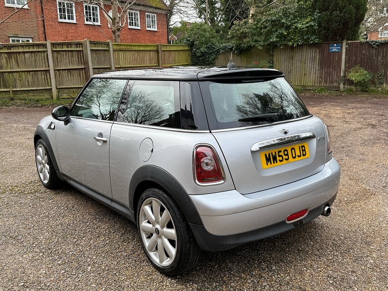 MINI Hatch 1.6 Cooper Hatchback 3dr Petrol Manual Euro 4 (120 ps) - U10003844