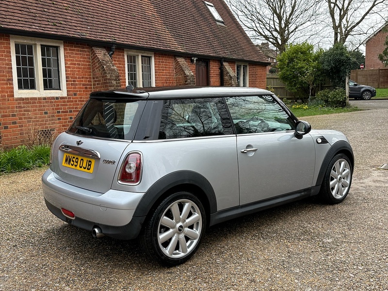 MINI Hatch 1.6 Cooper Hatchback 3dr Petrol Manual Euro 4 (120 ps) - U10003844