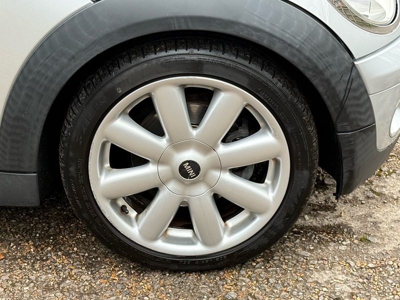 MINI Hatch 1.6 Cooper Hatchback 3dr Petrol Manual Euro 4 (120 ps) - U10003844