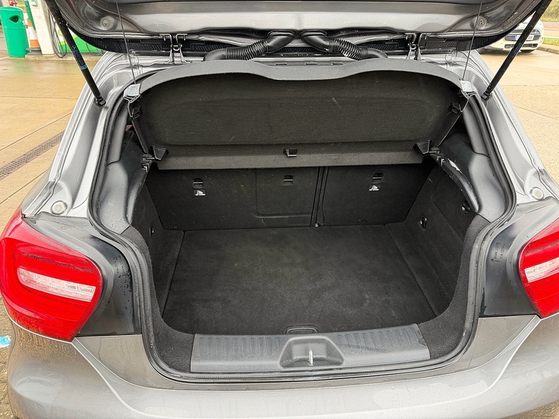 Mercedes-Benz A Class 2.0 A45 AMG Hatchback 5dr Petrol SpdS DCT 4MATIC Euro 6 (s/s) (360 ps) - U10003847