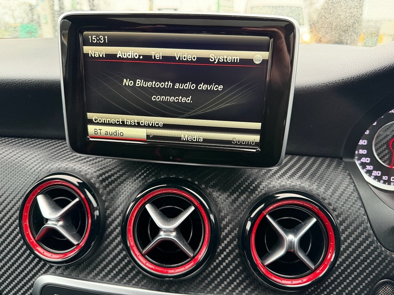 Mercedes-Benz A Class 2.0 A45 AMG Hatchback 5dr Petrol SpdS DCT 4MATIC Euro 6 (s/s) (360 ps) - U10003847