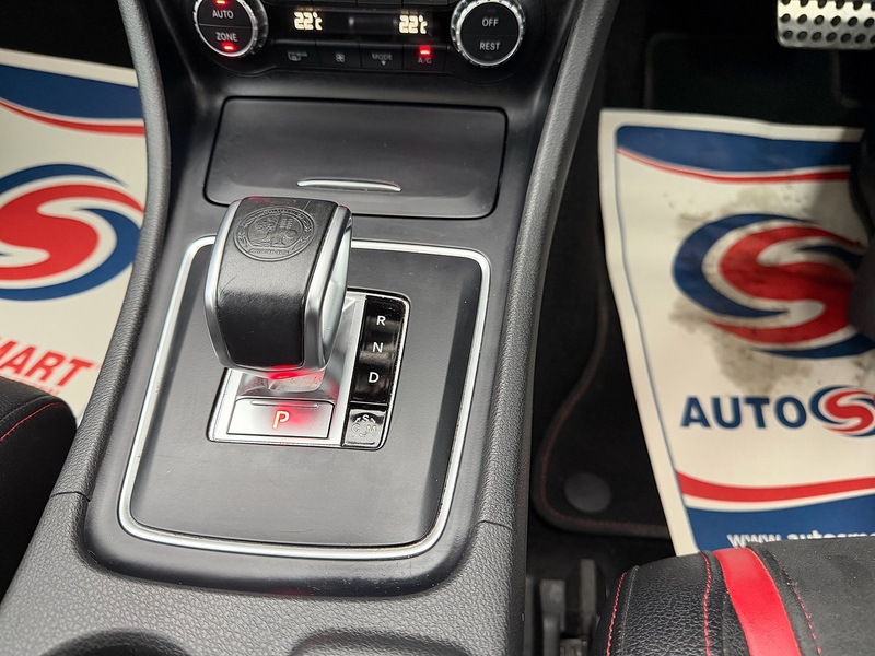 Mercedes-Benz A Class 2.0 A45 AMG Hatchback 5dr Petrol SpdS DCT 4MATIC Euro 6 (s/s) (360 ps) - U10003847