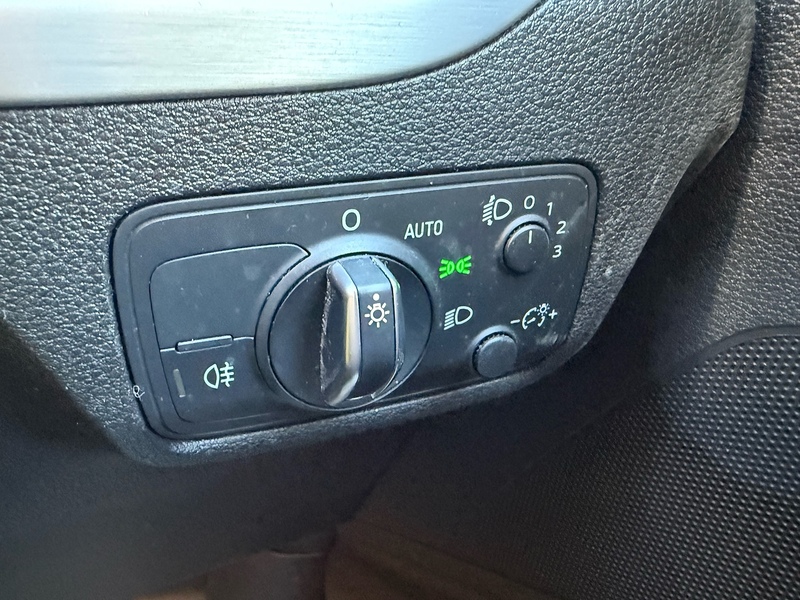 Audi Q2 1.6 TDI 30 Sport SUV 5dr Diesel S Tronic Euro 6 (s/s) (116 ps) - U10003852