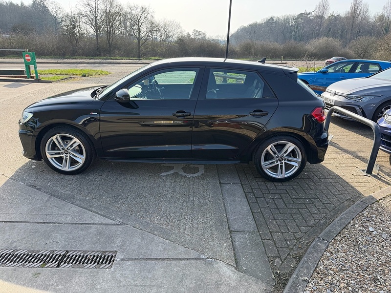 Audi A1 1.0 TFSI 25 S line Sportback 5dr Petrol S Tronic Euro 6 (s/s) (95 ps) - U10003861