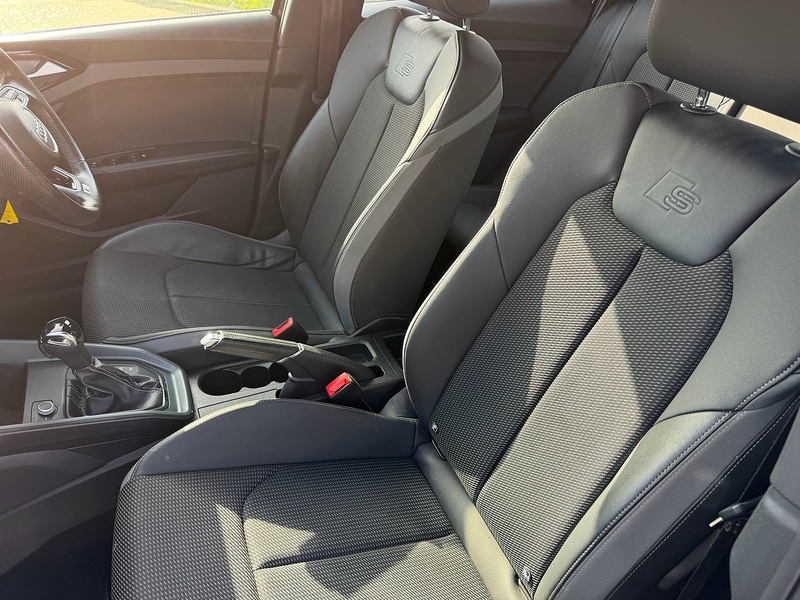 Audi A1 1.0 TFSI 25 S line Sportback 5dr Petrol S Tronic Euro 6 (s/s) (95 ps) - U10003861