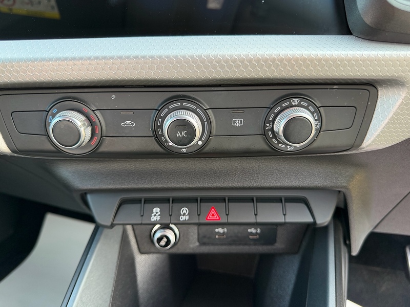 Audi A1 1.0 TFSI 25 S line Sportback 5dr Petrol S Tronic Euro 6 (s/s) (95 ps) - U10003861