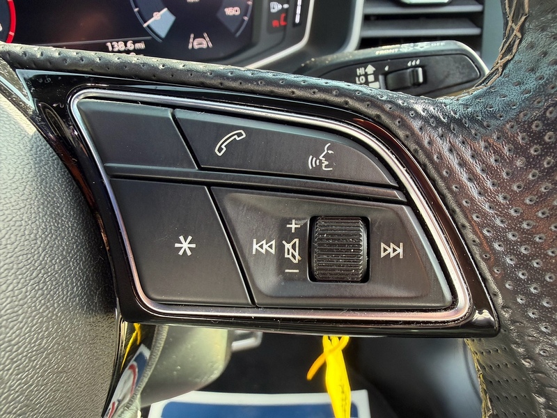 Audi A1 1.0 TFSI 25 S line Sportback 5dr Petrol S Tronic Euro 6 (s/s) (95 ps) - U10003861