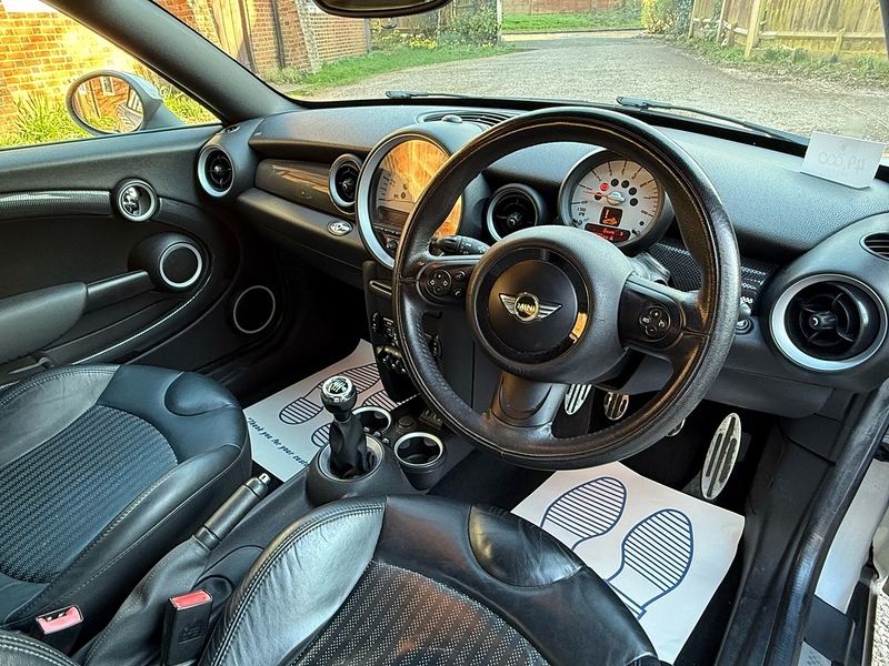 MINI Roadster 1.6 Cooper S Convertible 2dr Petrol Manual Euro 5 (s/s) (184 ps) - U10003862