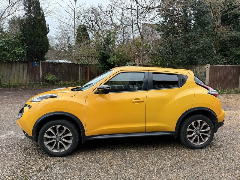 Nissan Juke 1.2 DIG-T Tekna SUV 5dr Petrol Manual Euro 5 (s/s) Euro 5 (115 ps) - U10003863