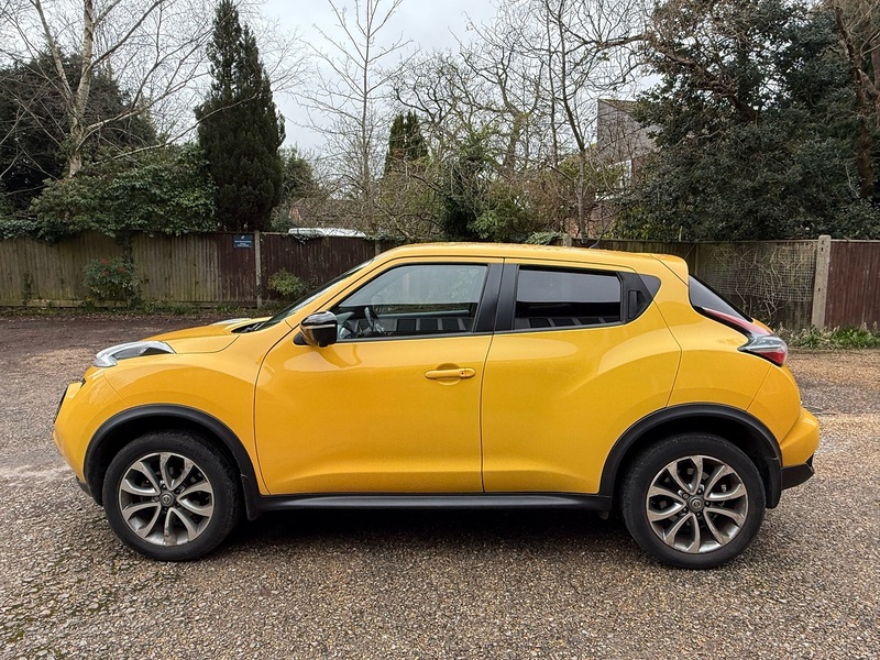 Nissan Juke 1.2 DIG-T Tekna SUV 5dr Petrol Manual Euro 5 (s/s) Euro 5 (115 ps) - U10003863