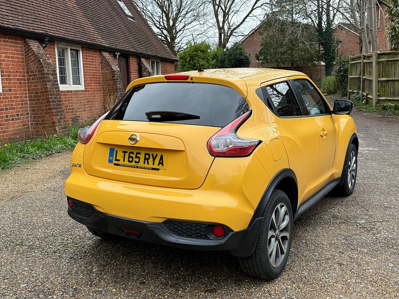 Nissan Juke 1.2 DIG-T Tekna SUV 5dr Petrol Manual Euro 5 (s/s) Euro 5 (115 ps) - U10003863