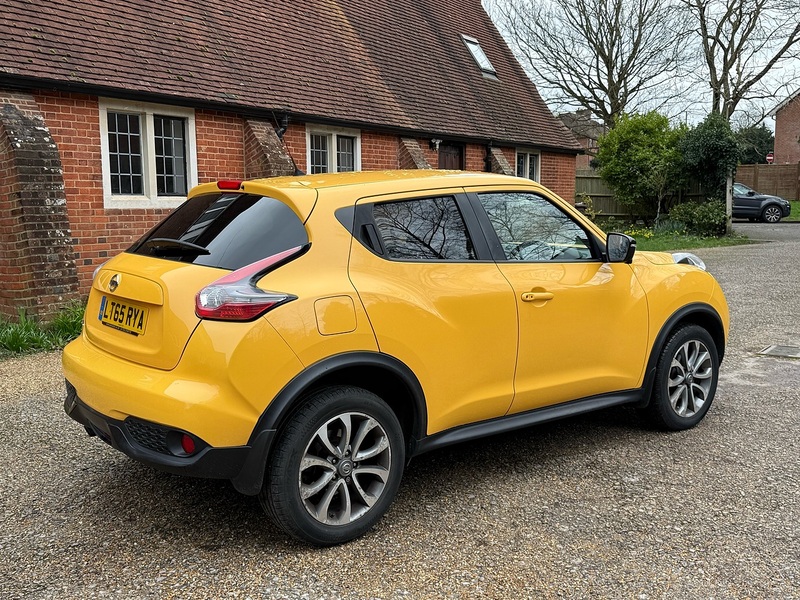 Nissan Juke 1.2 DIG-T Tekna SUV 5dr Petrol Manual Euro 5 (s/s) Euro 5 (115 ps) - U10003863