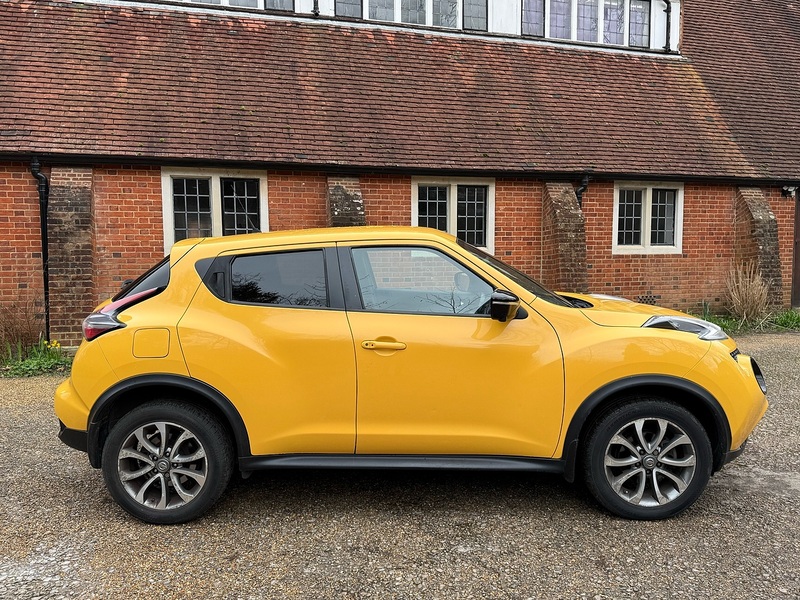 Nissan Juke 1.2 DIG-T Tekna SUV 5dr Petrol Manual Euro 5 (s/s) Euro 5 (115 ps) - U10003863