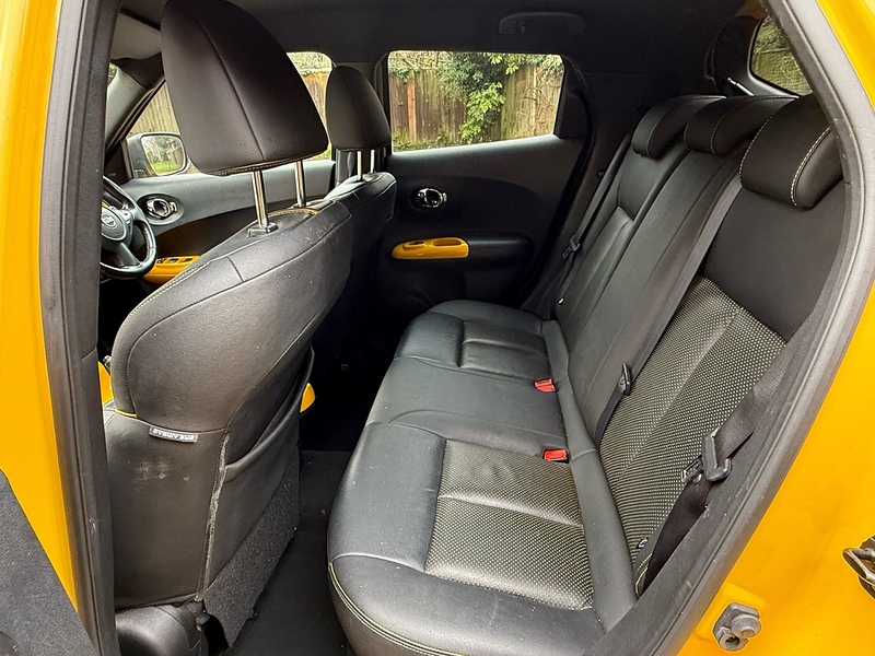 Nissan Juke 1.2 DIG-T Tekna SUV 5dr Petrol Manual Euro 5 (s/s) Euro 5 (115 ps) - U10003863